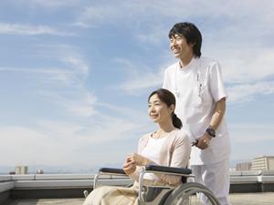 「四日市でのインプラント治療ガイド：安心・安全に家族の歯を守る方法」